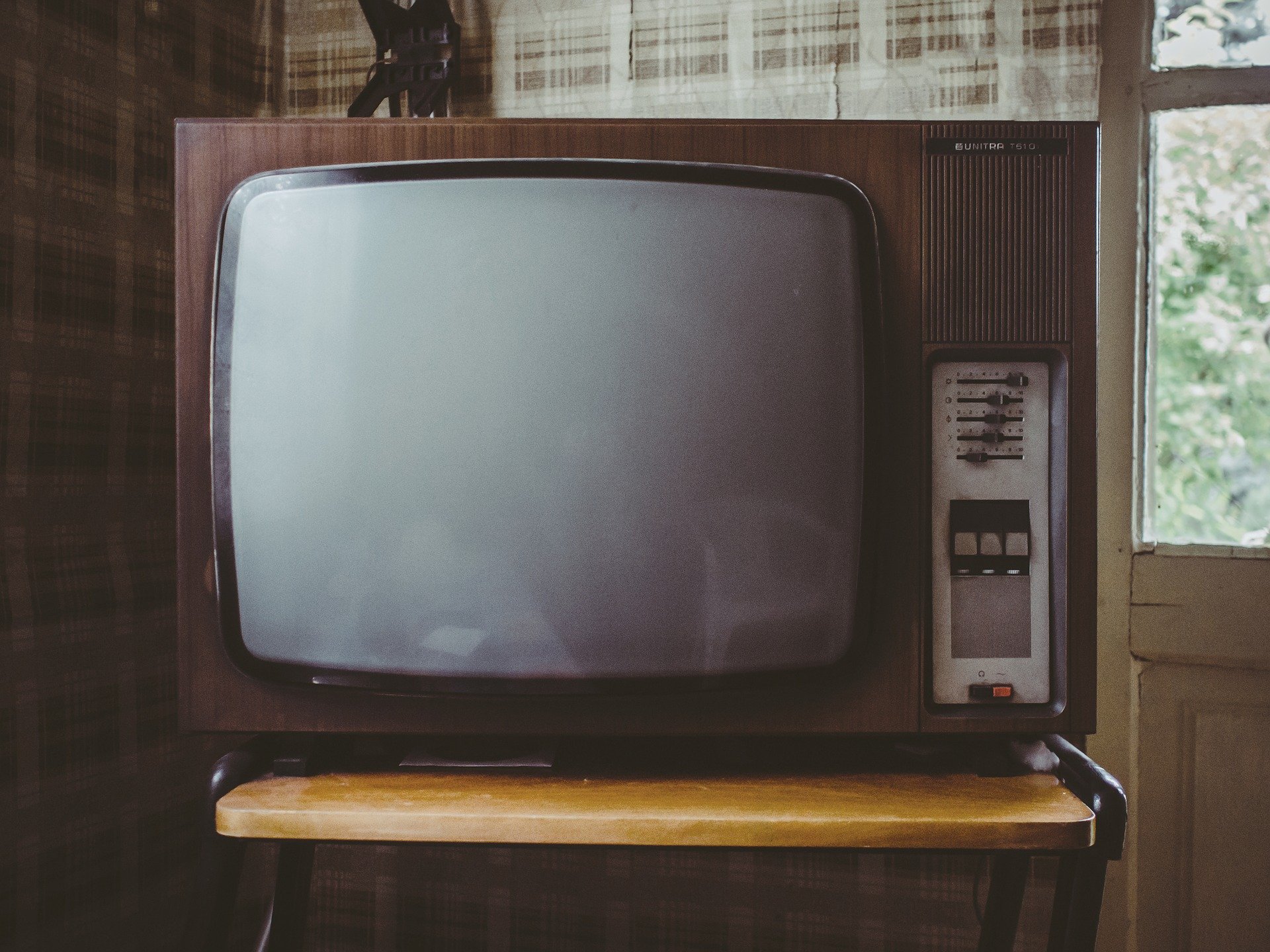 tv vintage(1).jpg